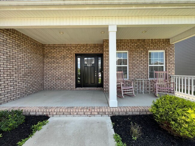 Building Photo - 557 Dexter Dr