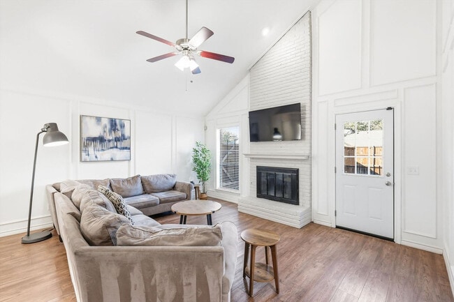 Building Photo - 3533 Arbuckle Dr