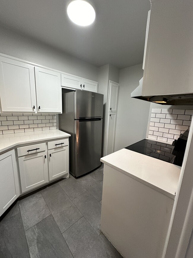 Building Photo - 2037 NW 32 Ter