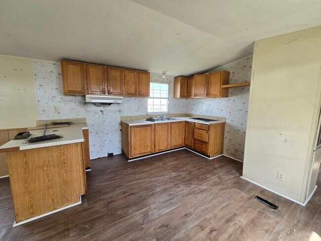 Building Photo - 2416 Cattail Cir
