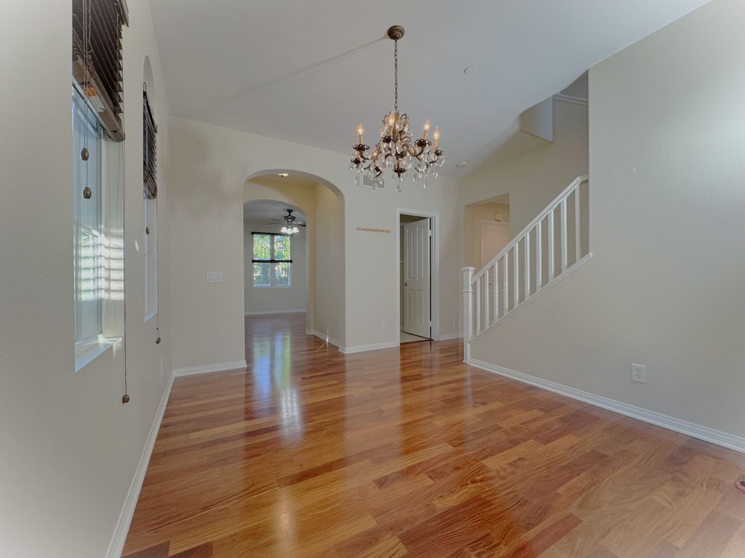 Building Photo - 38 Gardenpath