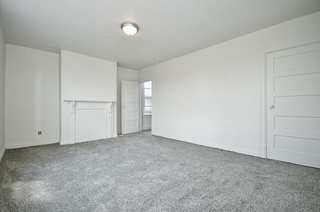 Building Photo - 904 Punta Gorda Ave