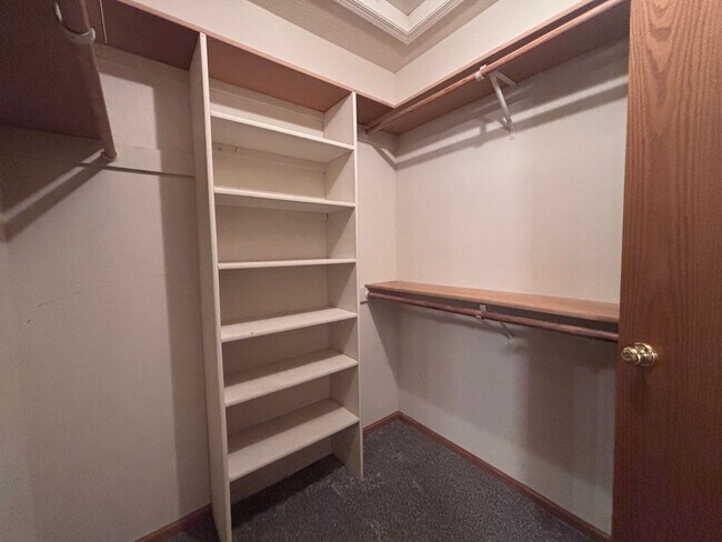 Building Photo - 16306 Lafayette Ave