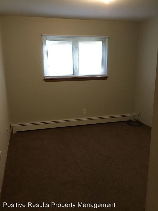 Building Photo - 2525 Conklin Dr