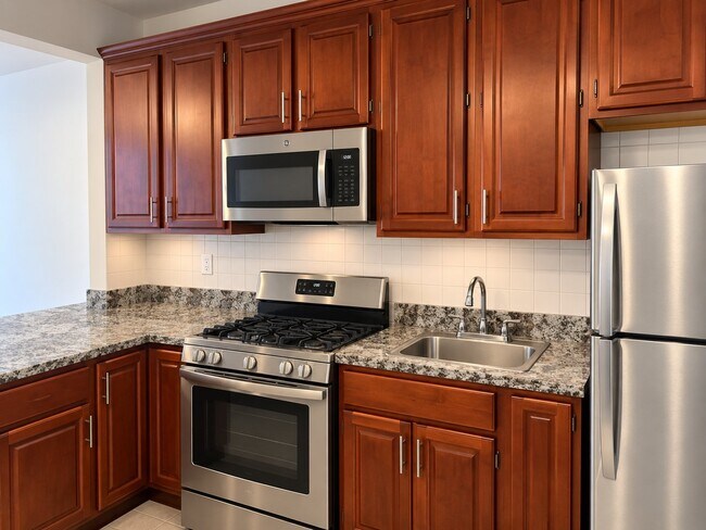 Building Photo - 202 W 132nd St