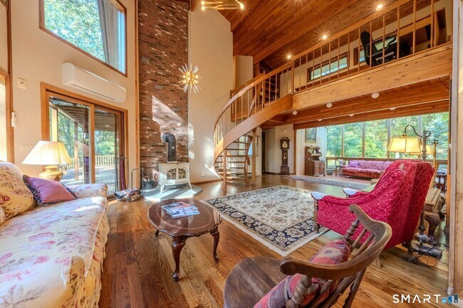 Building Photo - 278 Woodchuck Ln