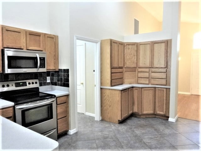 Building Photo - 12826 Lake Vista Dr