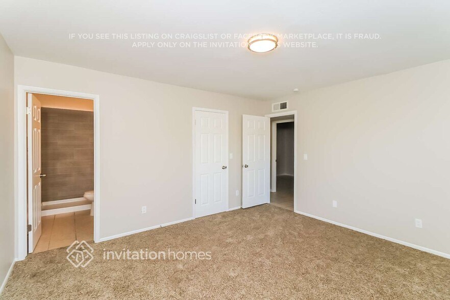 Building Photo - 4709 W Paradise Ln