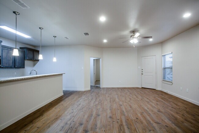 Building Photo - Beautiful Like-New Townhome Located South of Town Near Cooper Elementary