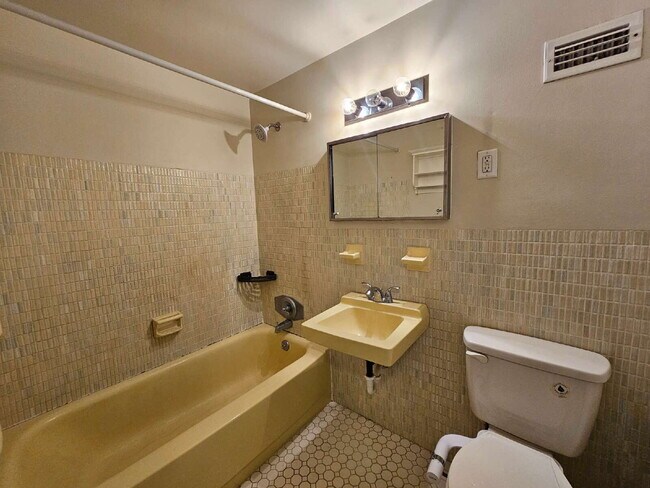 Building Photo - Satellite Beach Salt Life