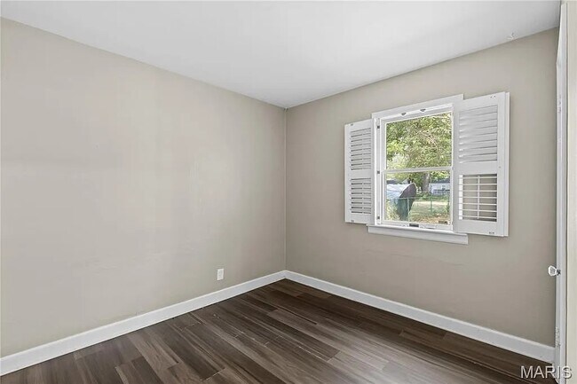 Building Photo - 43 St Celeste Dr