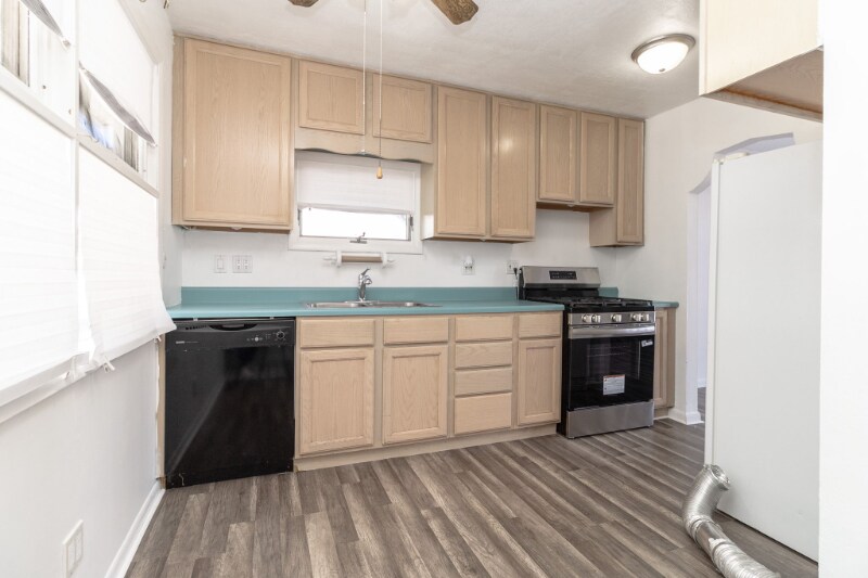 Building Photo - 5035 Norwich Rd