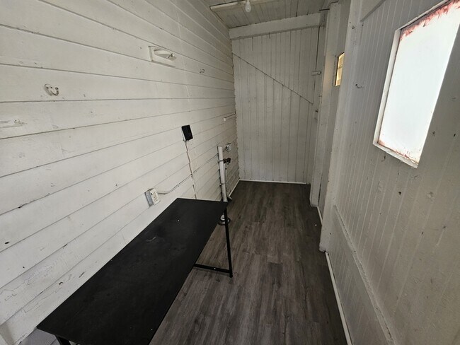 Building Photo - 4002 Robert Ave