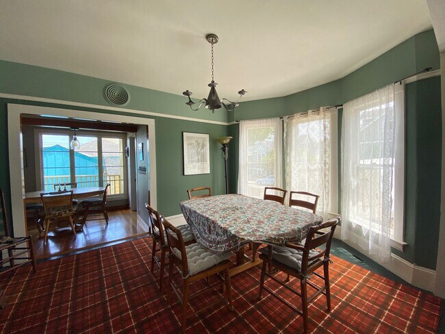 Building Photo - Pacific Grove Historical 3 Bed 2 Bath