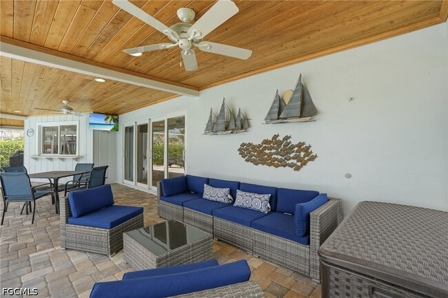 Building Photo - 1590 Sandpiper St