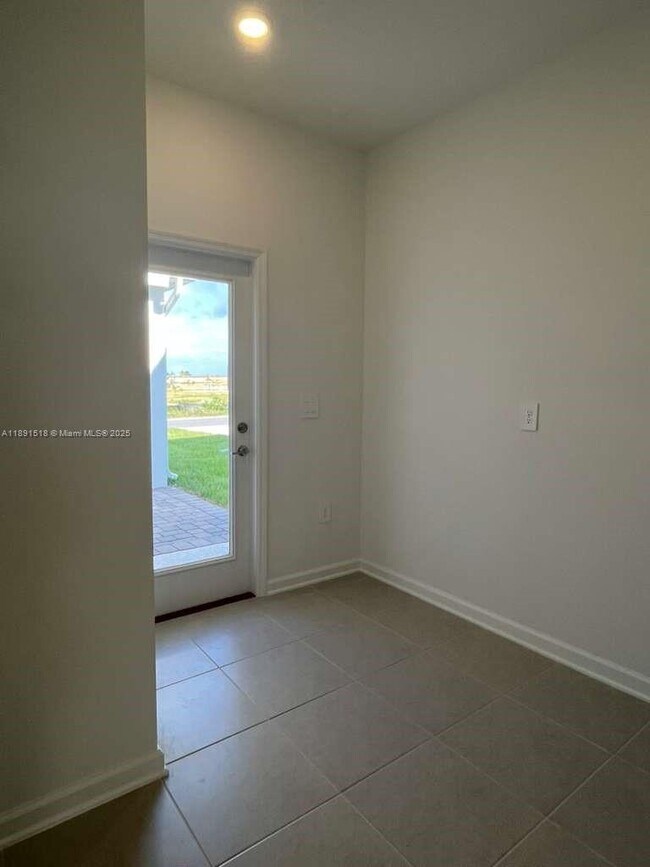 Building Photo - 5984 Zen Wy