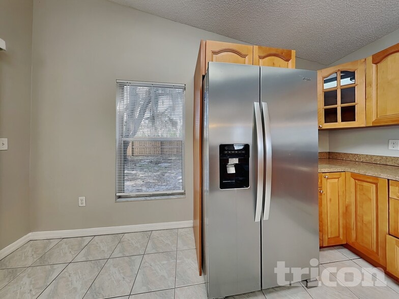 Building Photo - 914 Whisper Lake Dr