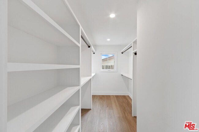 Building Photo - 6174 Paseo Cyn Dr