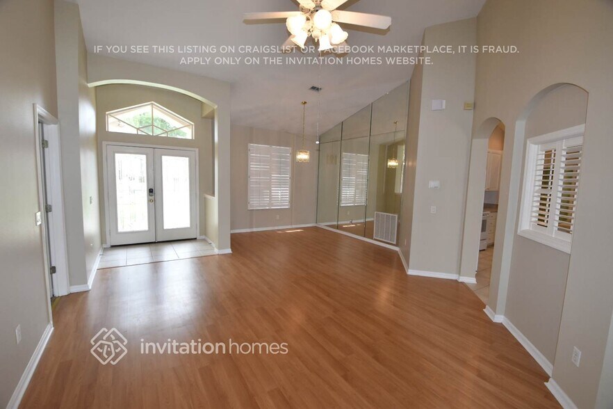 Building Photo - 4639 River Overlook Dr