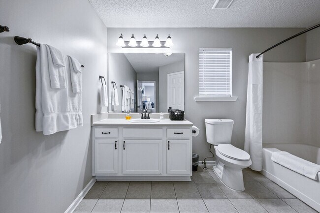 Building Photo - 29 Middleton Ct