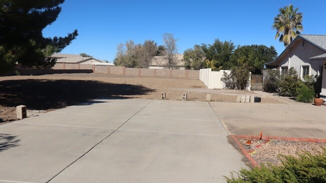 Building Photo - In ground Pool