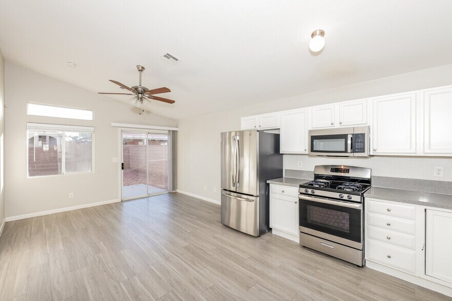 Building Photo - 511 Shallow Mist Ct