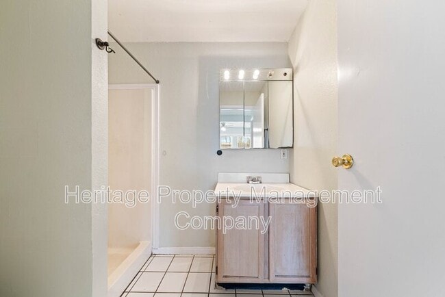 Building Photo - 801 Rittiman Rd