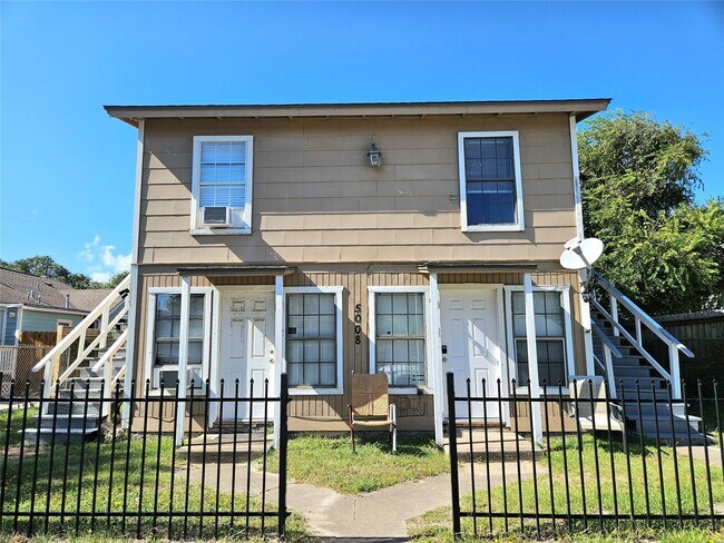Primary Photo - 5008 Ave S