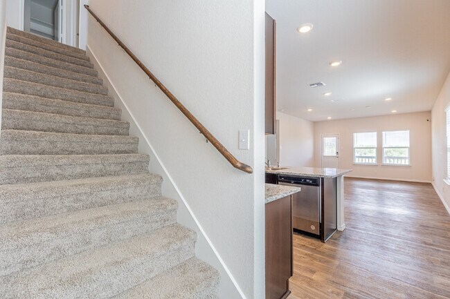 Building Photo - 13021 Kalinoski