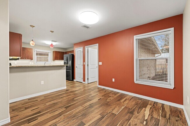 Building Photo - 1598 26th St