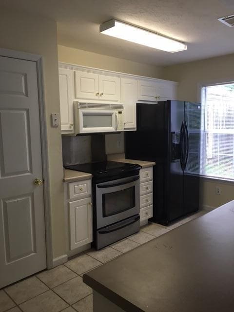 Building Photo - 3111 Lucas Ln SW