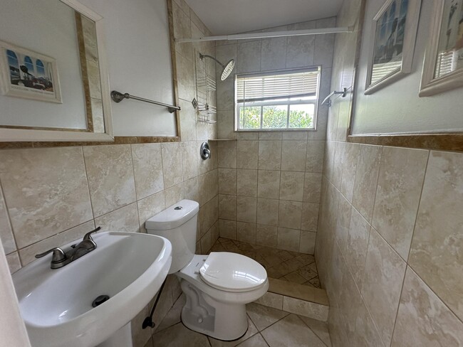 Building Photo - 445 NE 109th St