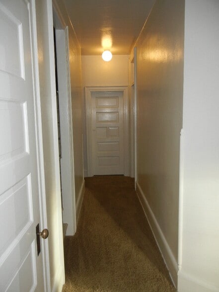 Building Photo - 2568 N Cramer St