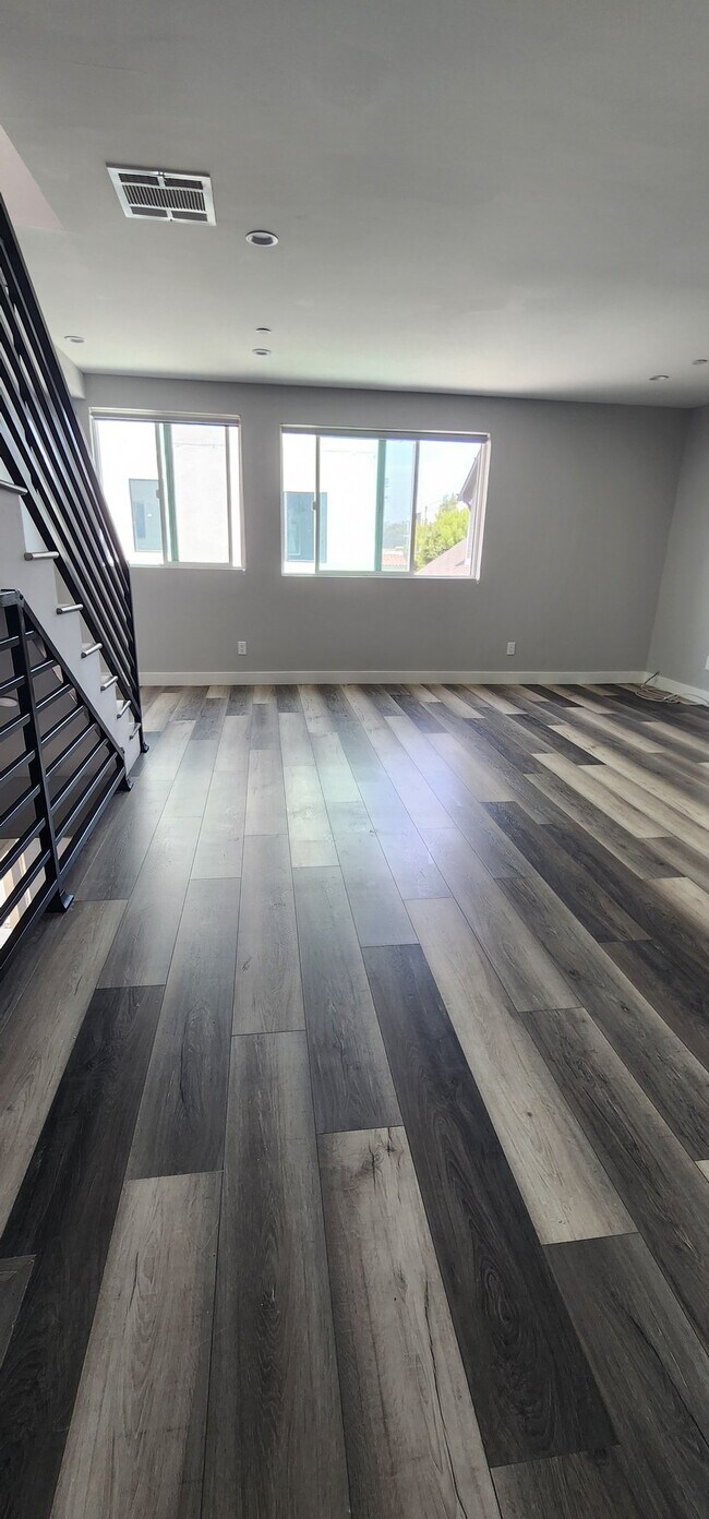 Building Photo - 2408 Hauser Blvd