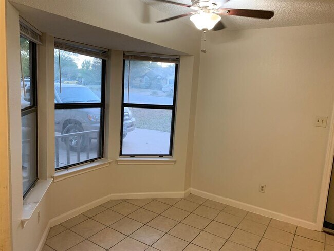 Building Photo - 904 Norwell Ln