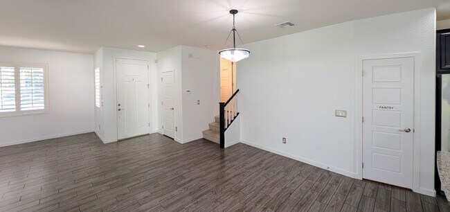 Building Photo - 3 Bedroom Home in the Mulberry Community Near S Signal Butte Rd and E Guadalupe Rd!