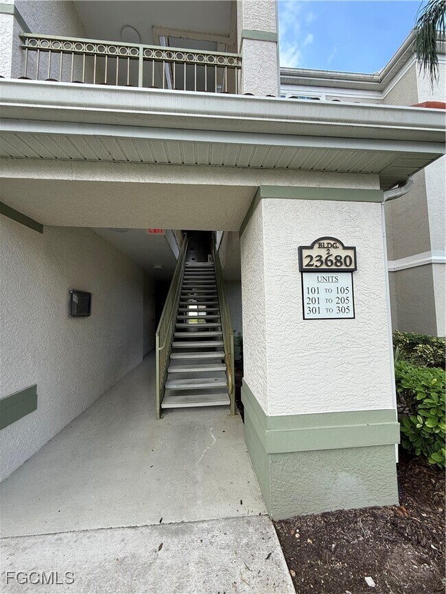 Building Photo - 23680 Walden Center Dr