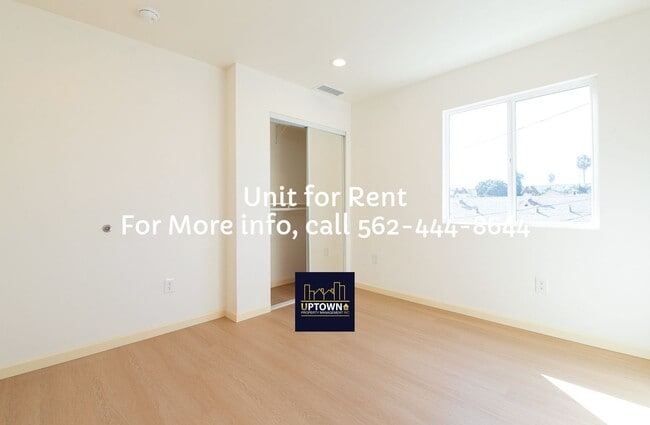 Building Photo - Townhome - 3 Bedrooms-2.5 Baths - Los Angeles -