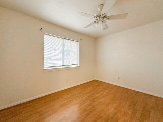 Building Photo - 311 N Rush Haven Cir