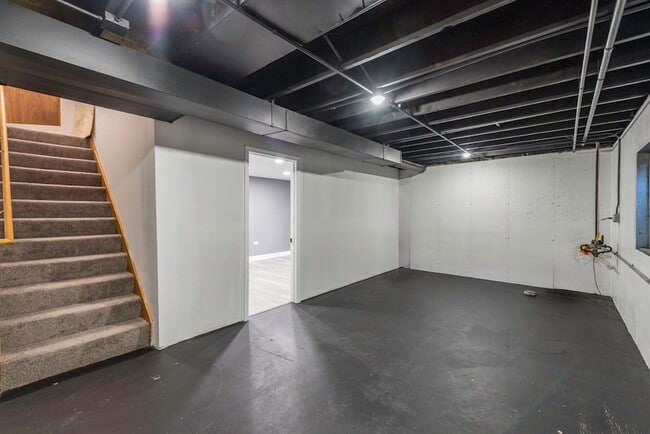 Building Photo - 2131 Prospect Ave