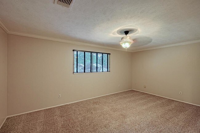 Building Photo - 3314 Falling Brook Dr