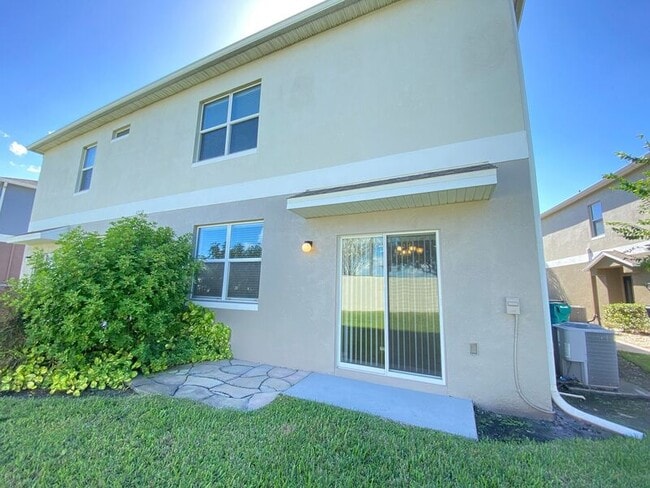 Building Photo - 6558 S Goldenrod Rd