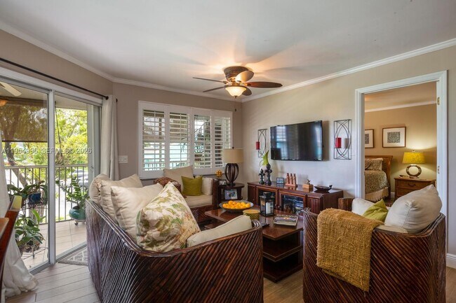 Building Photo - 2018 SE 27th Dr