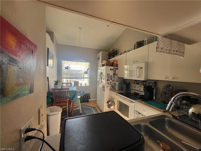 Building Photo - 6655 Huntington Lakes Cir