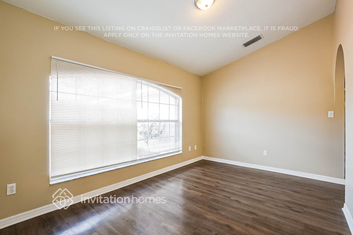 Building Photo - 936 Forest Hill Dr