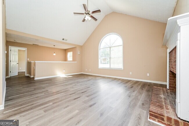 Building Photo - 543 Brewer Dr