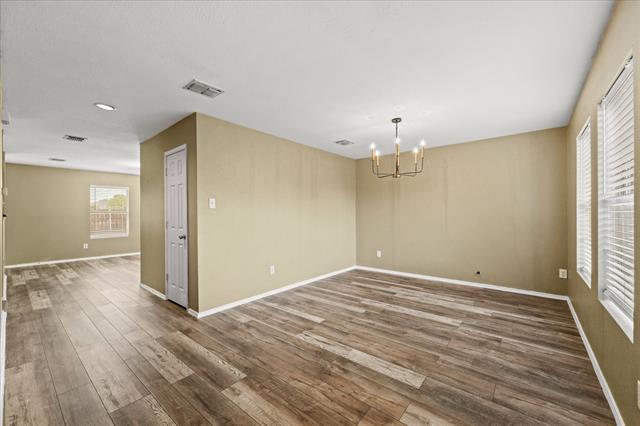 Building Photo - 2743 Hacienda Lake Dr