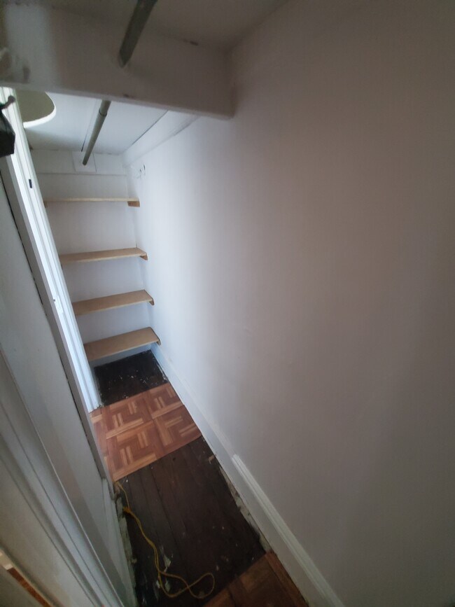 Building Photo - 6686 Fresh Pond Rd