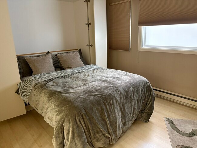 Building Photo - 4009 St Clair St