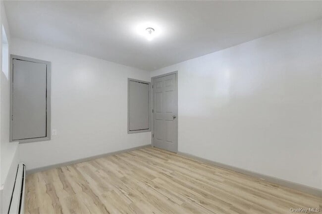 Building Photo - 32 Highland Dr